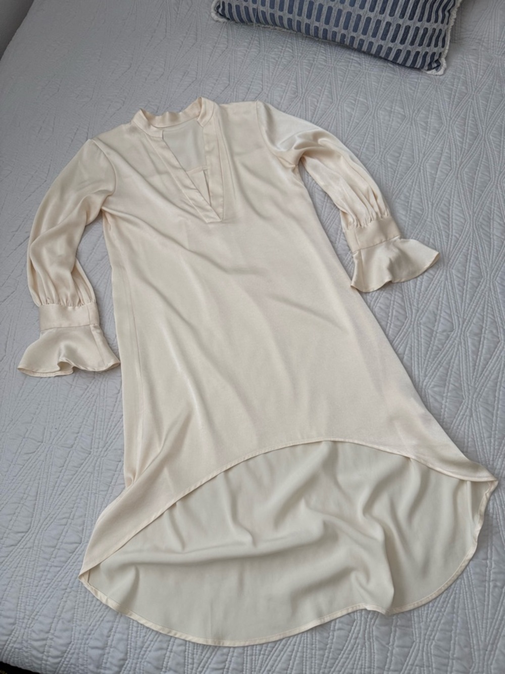 NAP Cream Satin High-Low Ruffle Sleeve nightgown